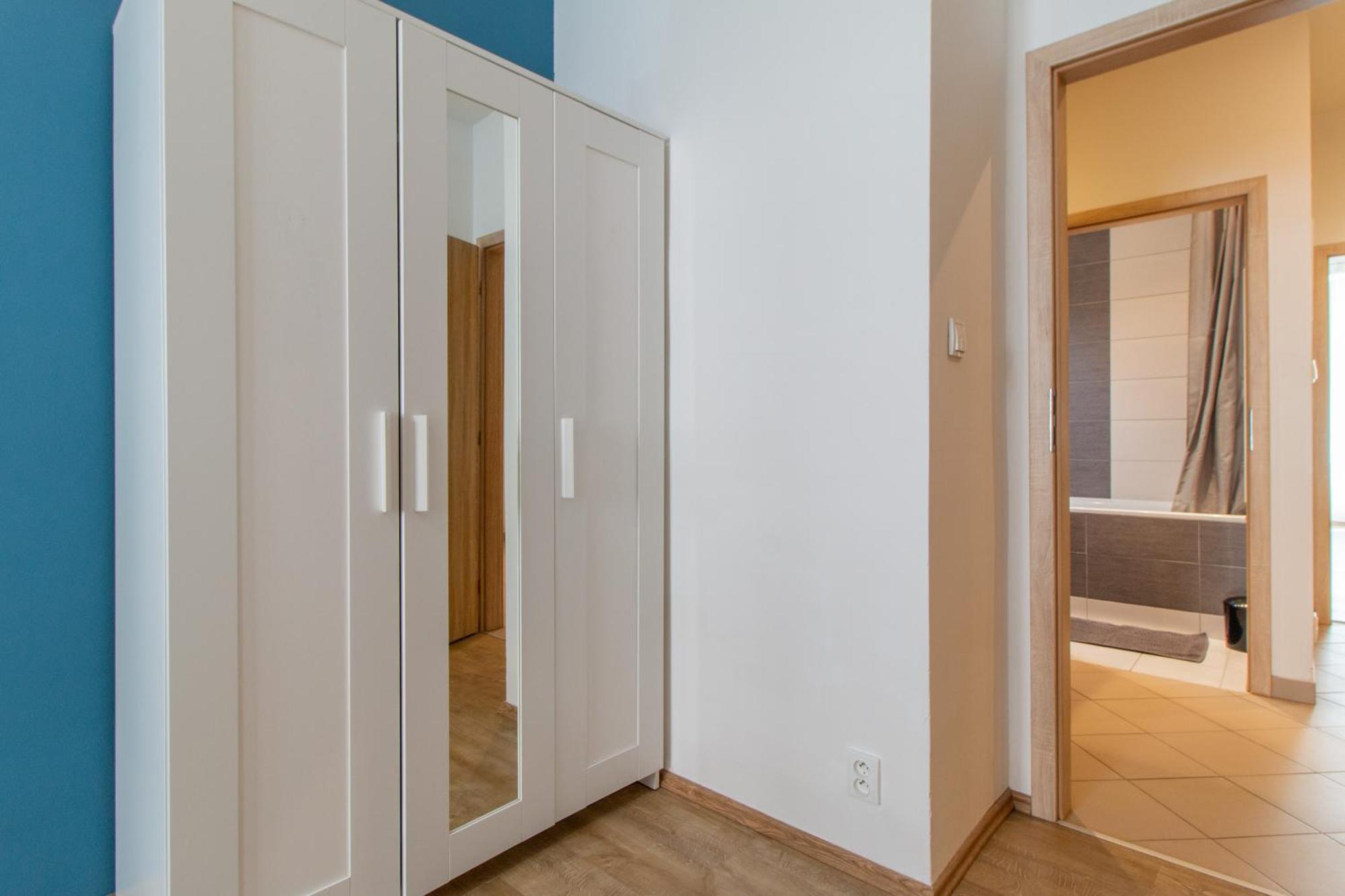 Riverside Central ApartMeet Praga Exterior foto